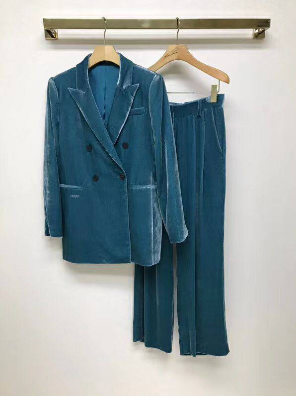 Женский костюм повседневный Fendi BP-27988 Женский костюм повседневный Fendi BP-27988