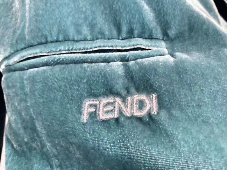 Женский костюм повседневный Fendi BP-27988 Женский костюм повседневный Fendi BP-27988