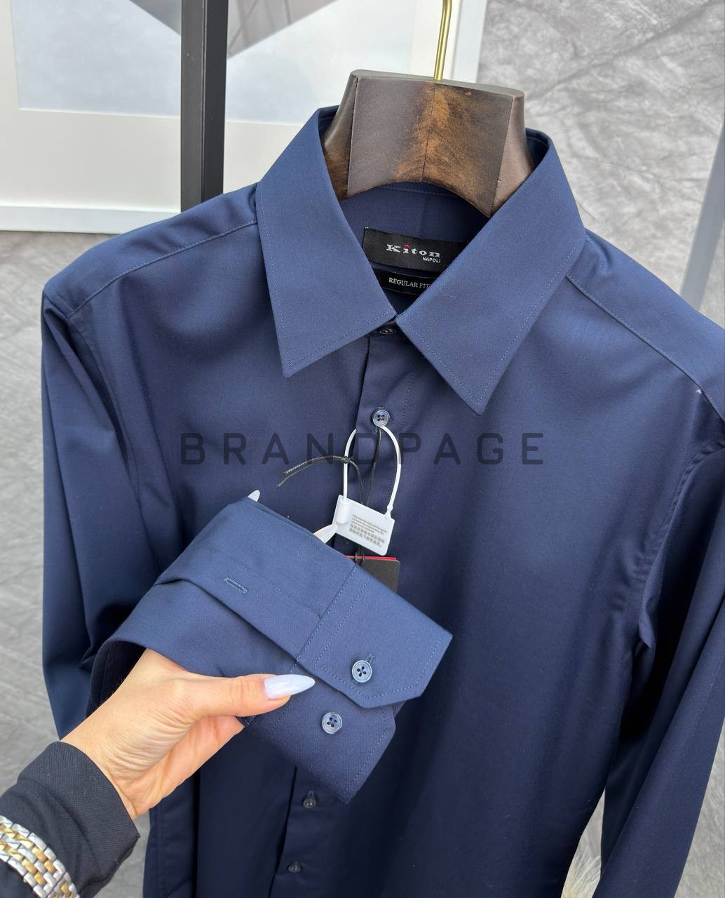 Классическая рубашка из хлопка Kiton BPLUX13038