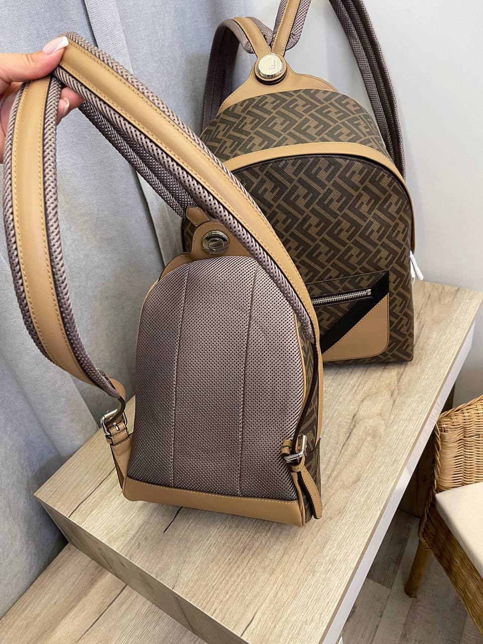 Рюкзак премиальный Fendi BP-53541 Рюкзак премиальный Fendi BP-53541