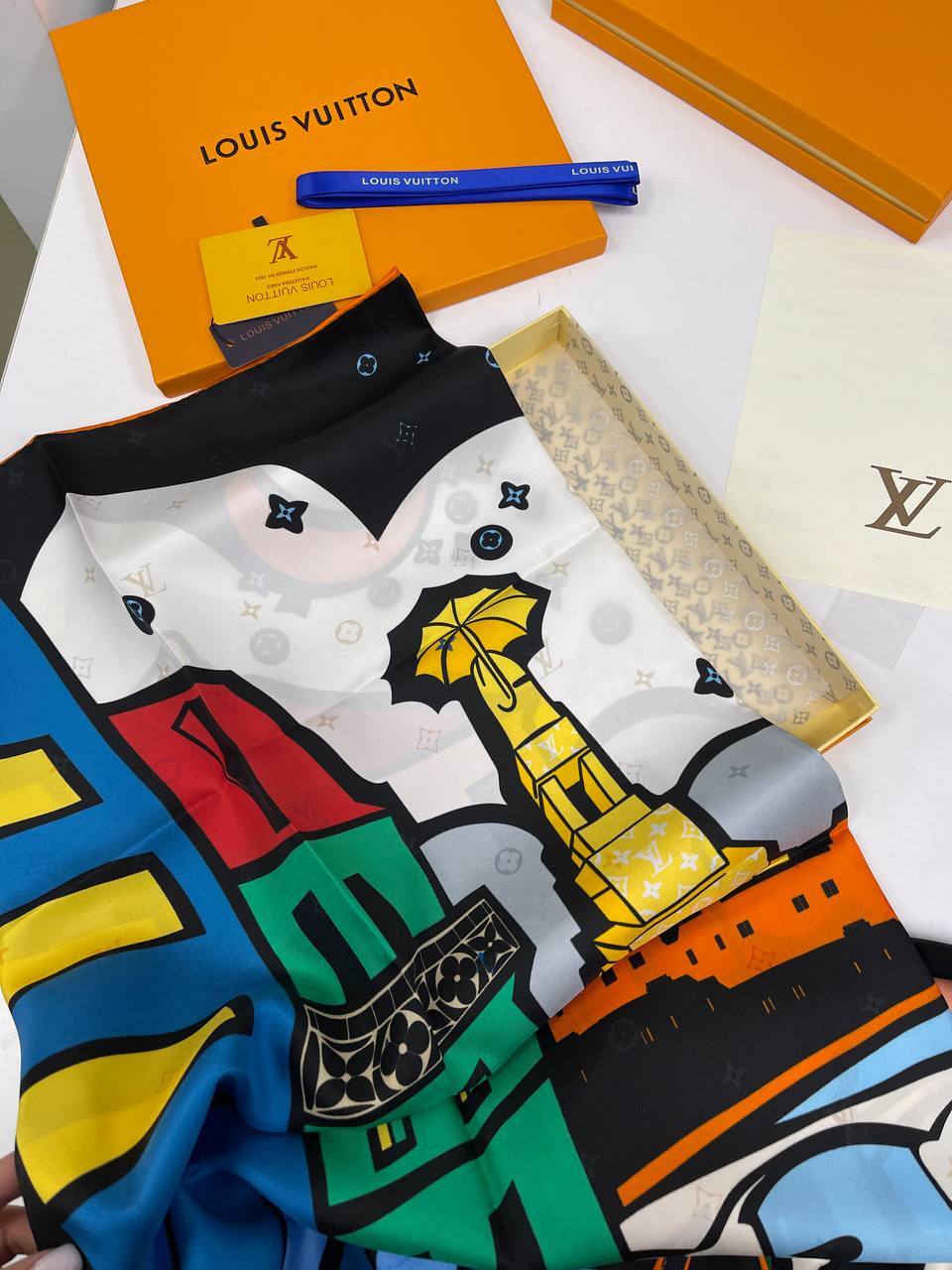 Платок премиум Louis Vuitton BP-30316 Платок премиум Louis Vuitton BP-30316