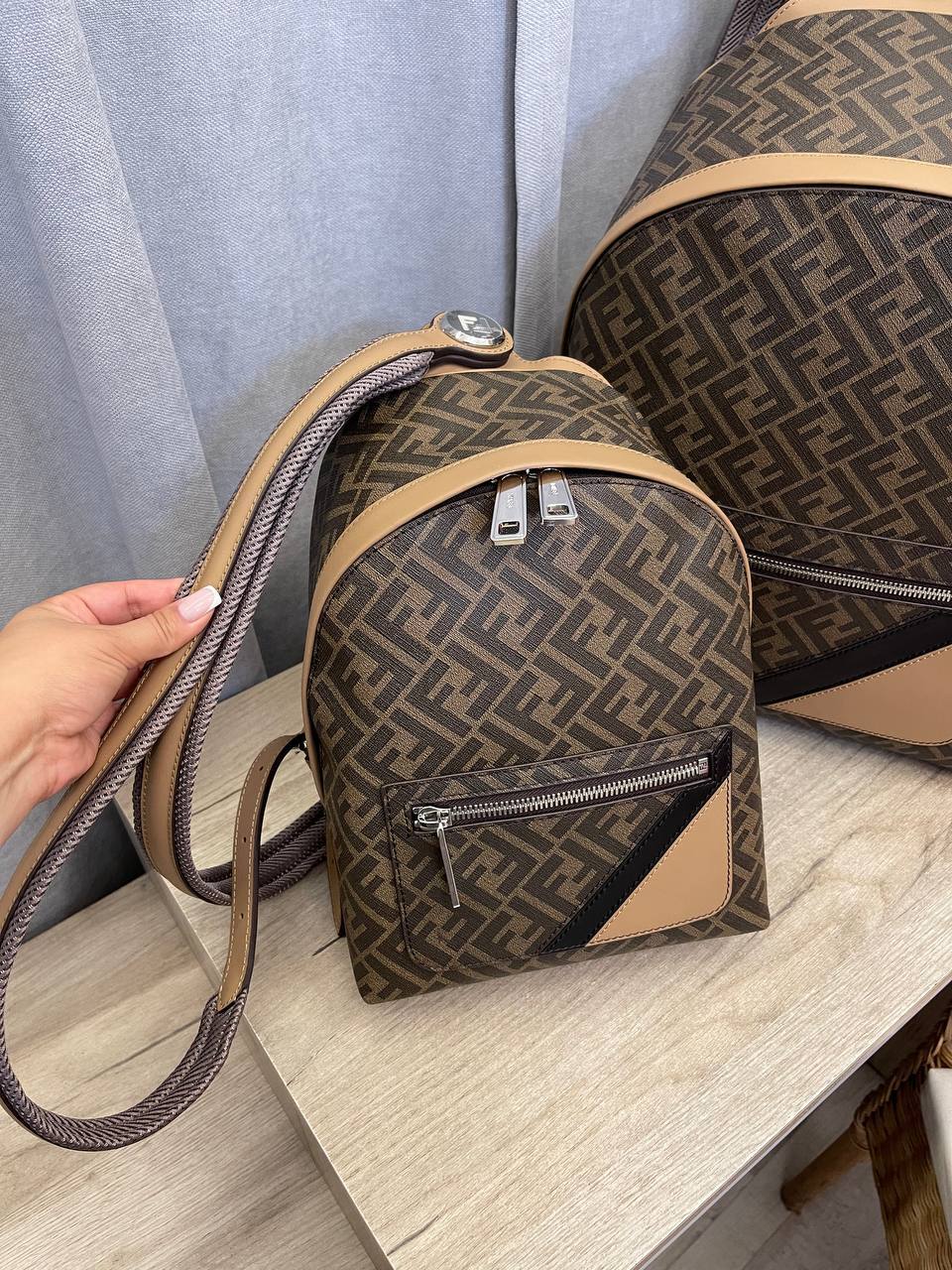 Рюкзак премиальный Fendi BP-53541 Рюкзак премиальный Fendi BP-53541