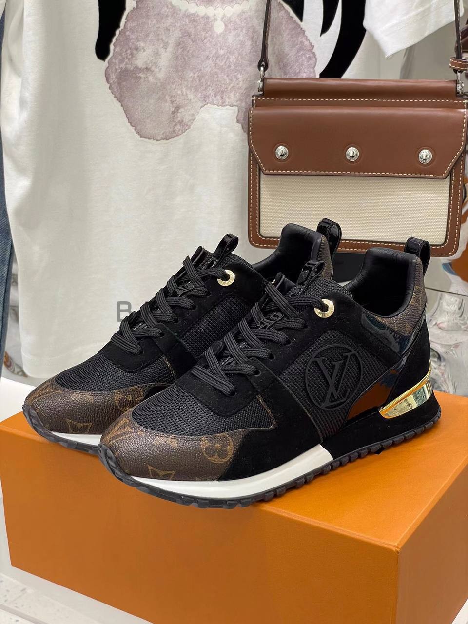 Кожаные кроссовки Louis Vuitton BPLUX12562 Кожаные кроссовки Louis Vuitton BPLUX12562