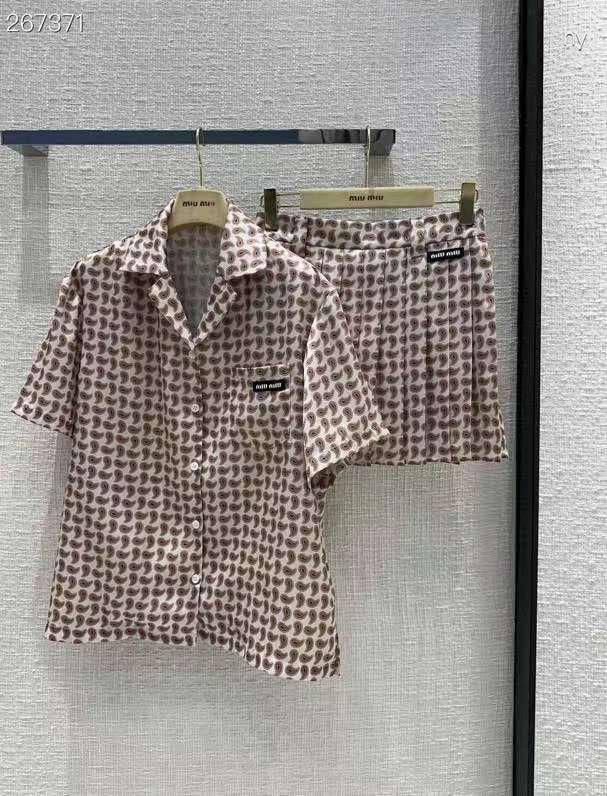 Коллекционный женский костюм Miu Miu BP-51175 Коллекционный женский костюм Miu Miu BP-51175