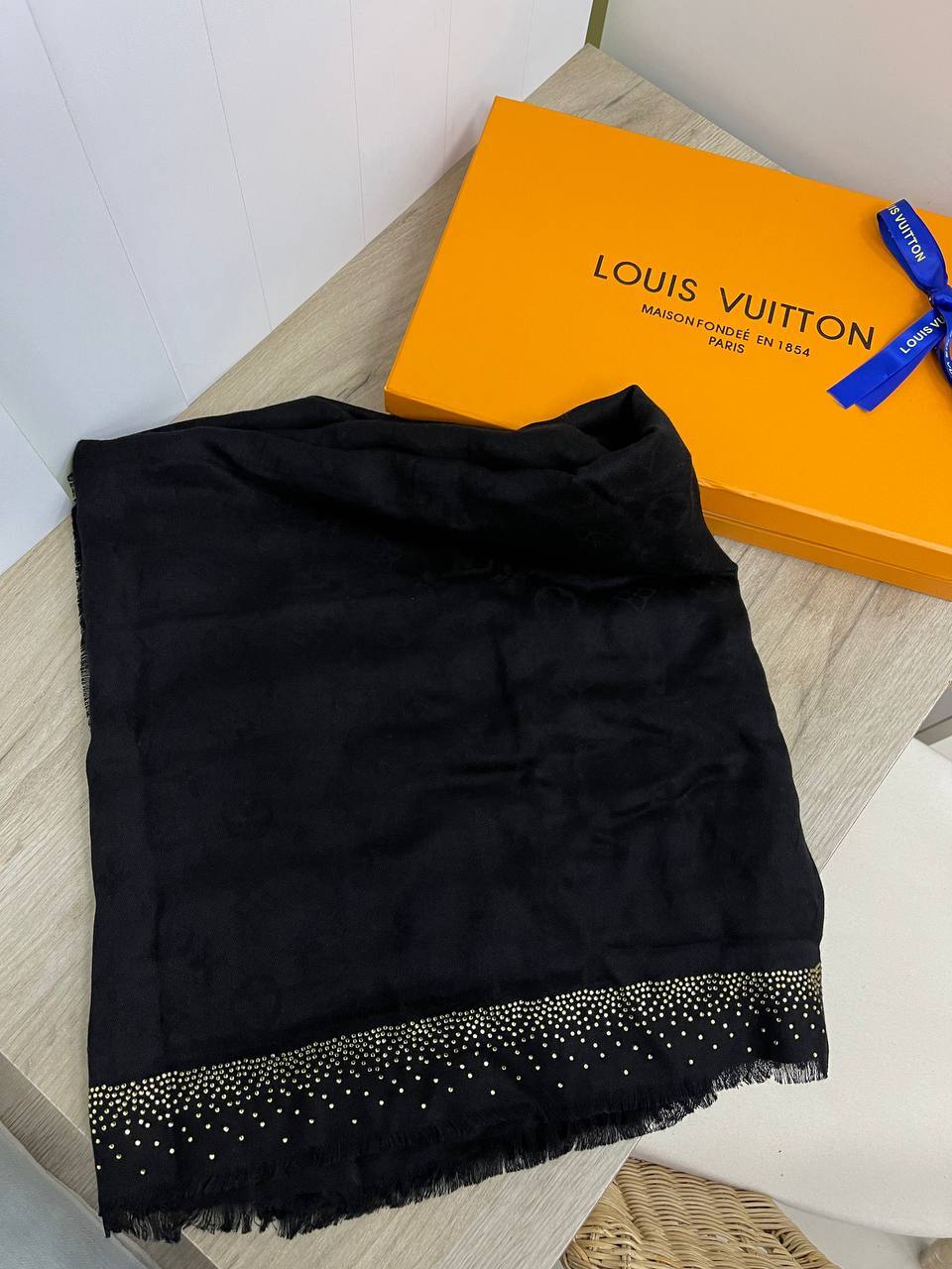 Премиальная шаль Louis Vuitton BP-20760 Премиальная шаль Louis Vuitton BP-20760