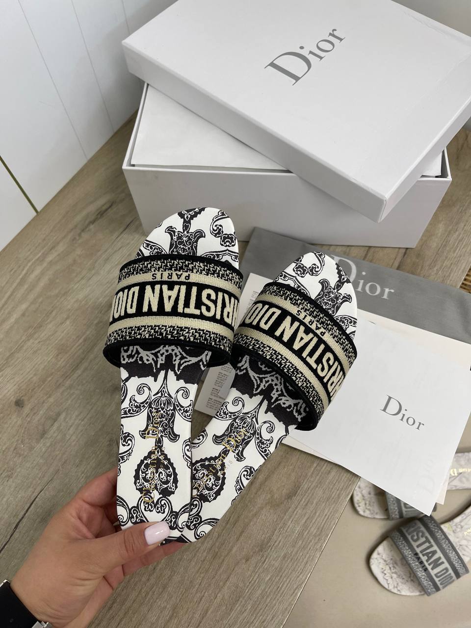 Шлепанцы повседневные Christian Dior BP-34772 Шлепанцы повседневные Christian Dior BP-34772