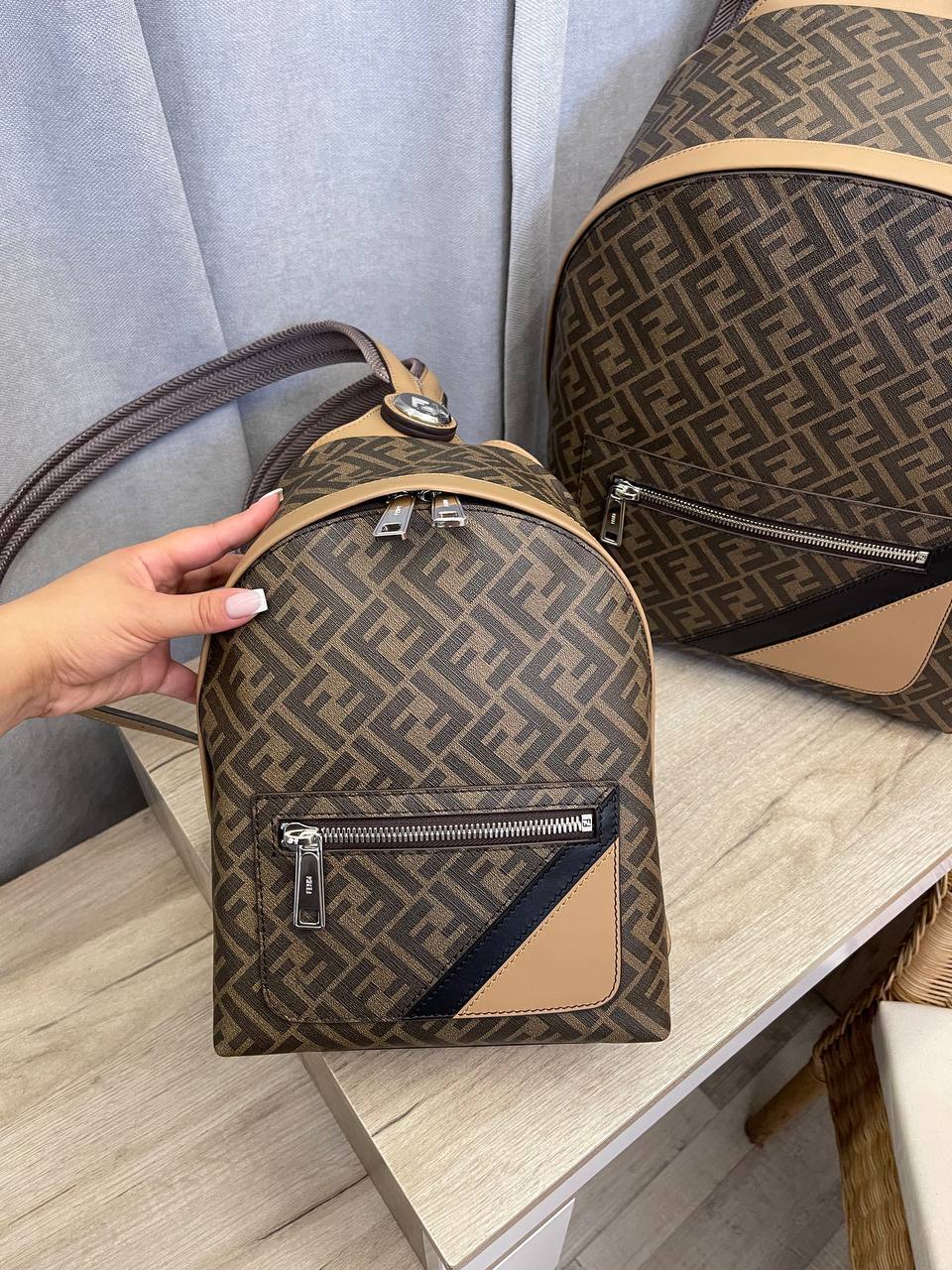 Рюкзак премиальный Fendi BP-53541 Рюкзак премиальный Fendi BP-53541