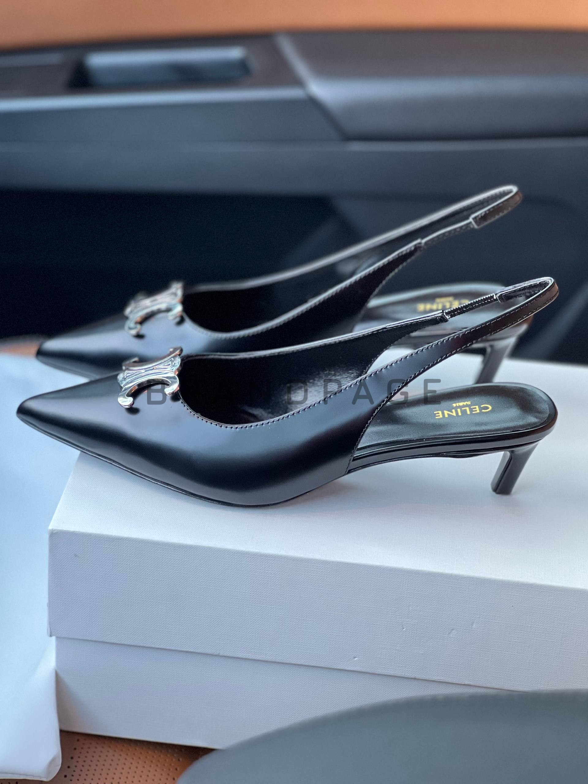 Туфли кожаные Celine Alma BPLUX12558 Туфли кожаные Celine Alma BPLUX12558