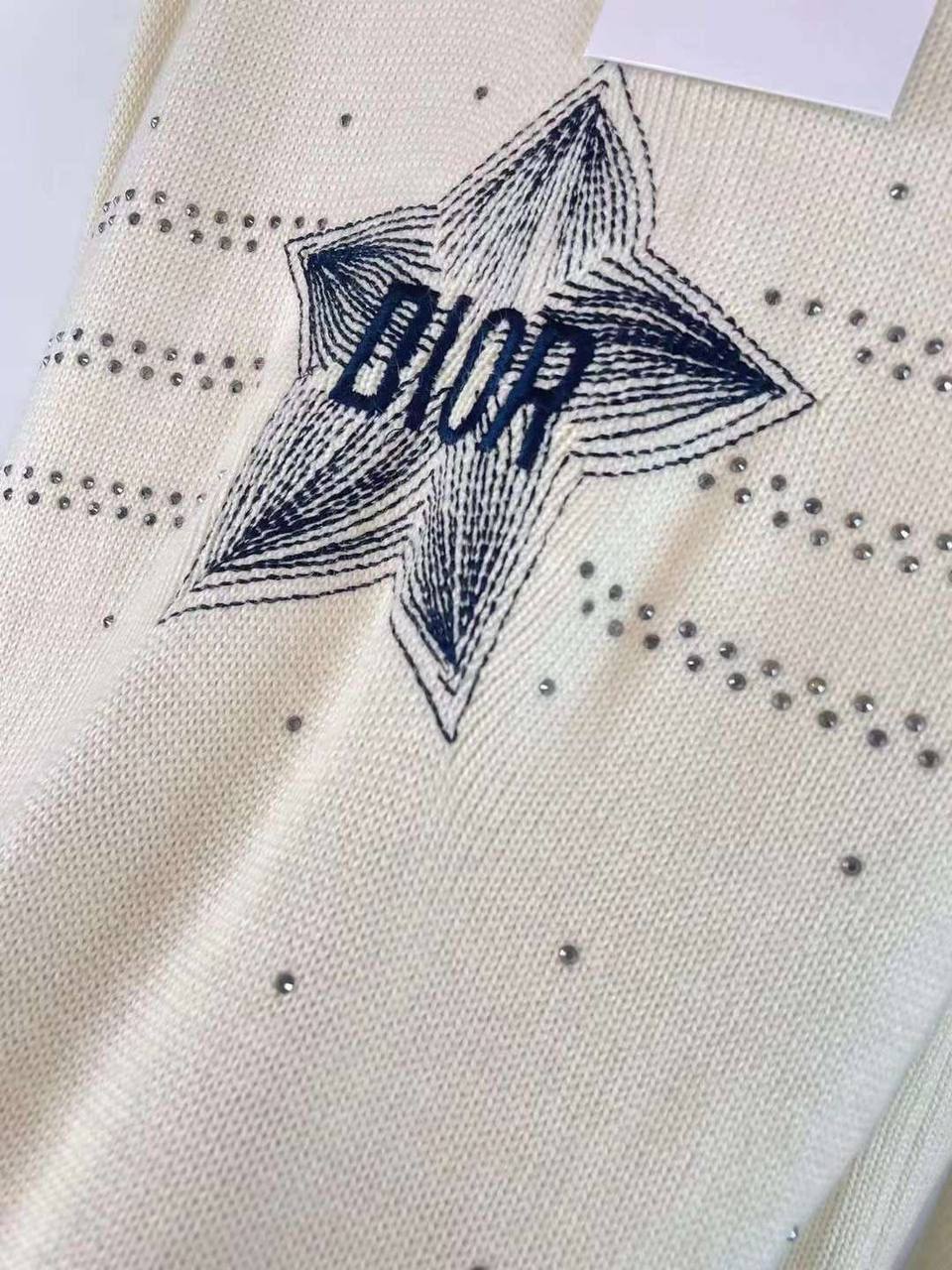 Женский свитер коллекционный Christian Dior BP-24200 Женский свитер коллекционный Christian Dior BP-24200