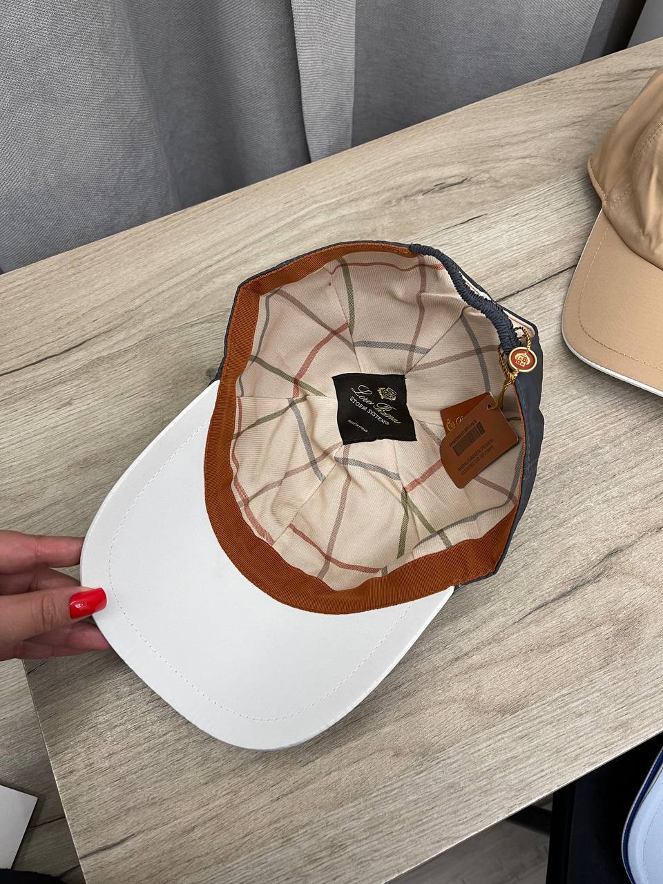 Бейсболка уникальная Loro Piana BP-46366 Бейсболка уникальная Loro Piana BP-46366