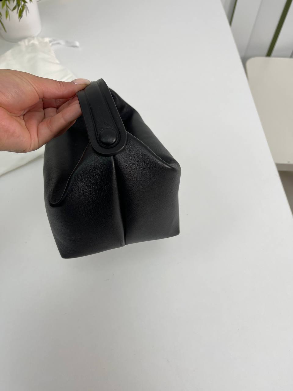 Элегантная женская сумка The Row BP-23230 Элегантная женская сумка The Row BP-23230