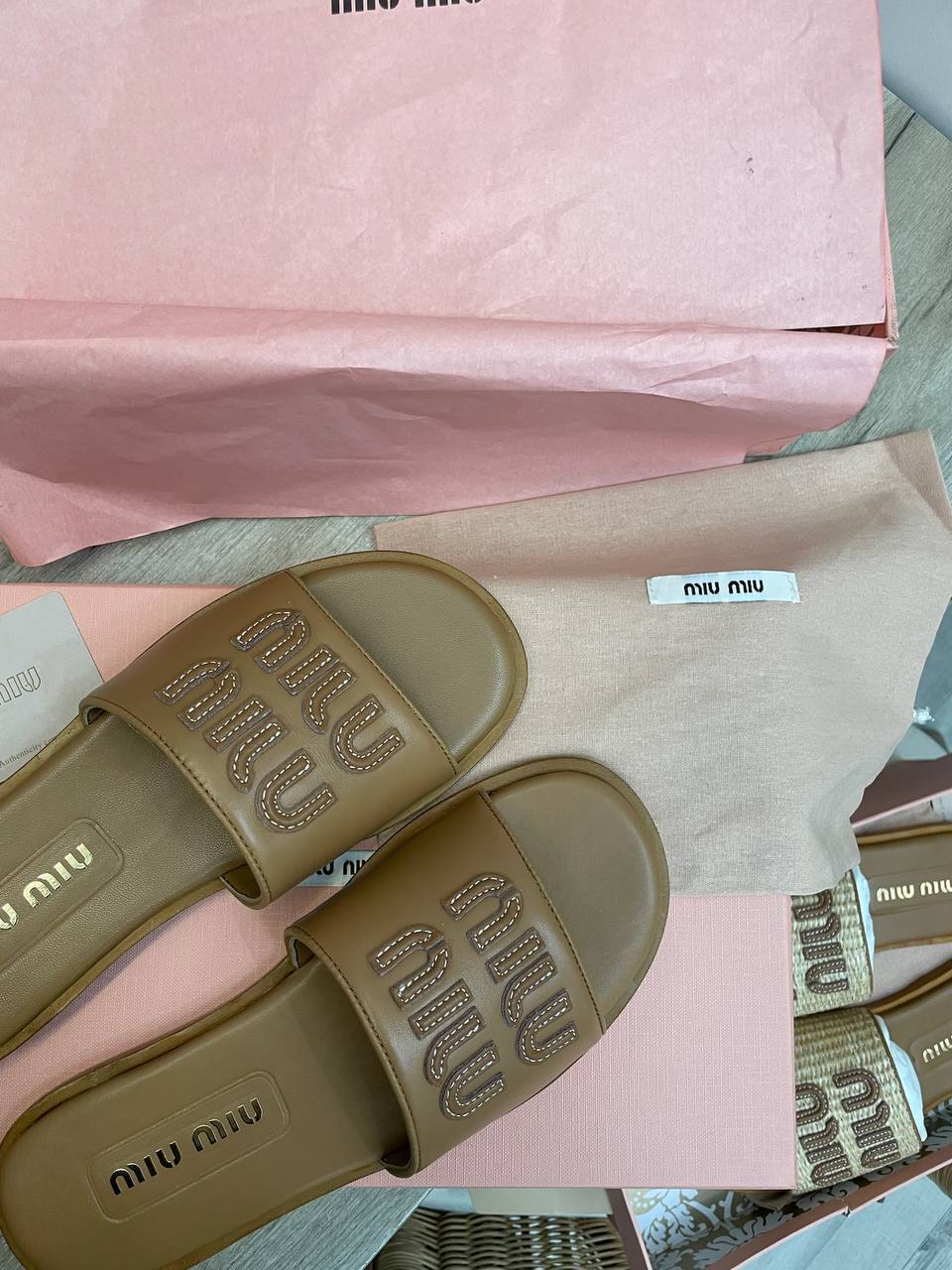 Повседневные шлепанцы Miu Miu BP-50689 Повседневные шлепанцы Miu Miu BP-50689