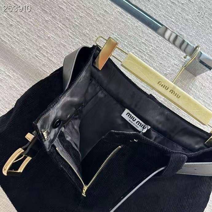 Трендовые шорты Miu Miu BP-42751 Трендовые шорты Miu Miu BP-42751