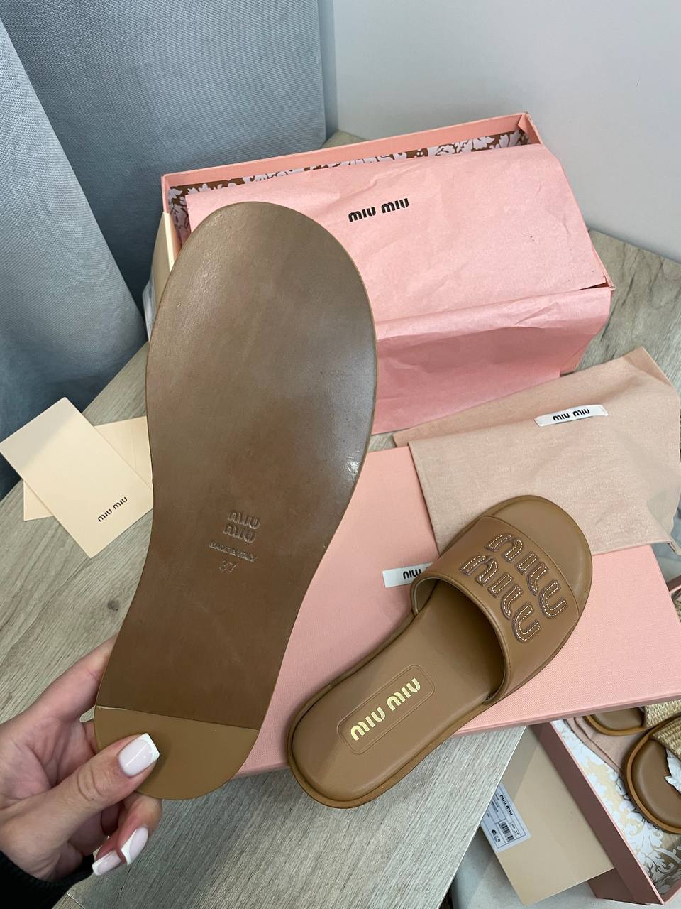 Повседневные шлепанцы Miu Miu BP-50689 Повседневные шлепанцы Miu Miu BP-50689