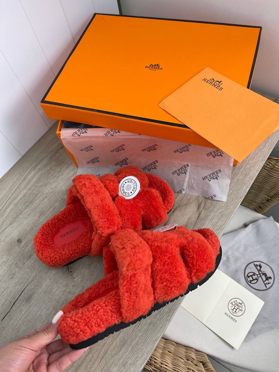 Hermes BP-17948 премиум меховые тапочки Hermes BP-17948 премиум меховые тапочки