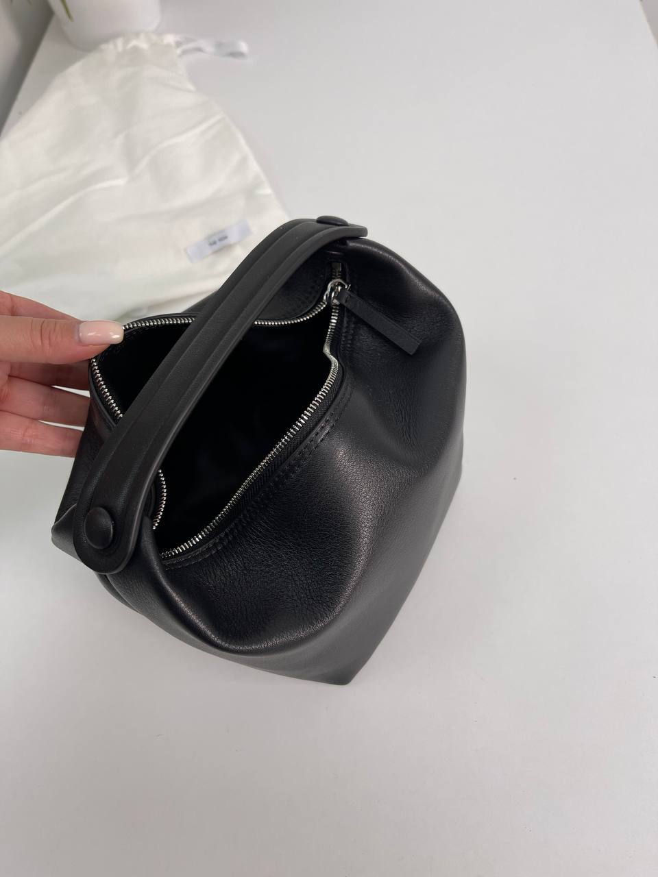 Элегантная женская сумка The Row BP-23230 Элегантная женская сумка The Row BP-23230