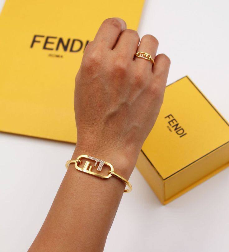Повседневный браслет Fendi BP-52379 Повседневный браслет Fendi BP-52379