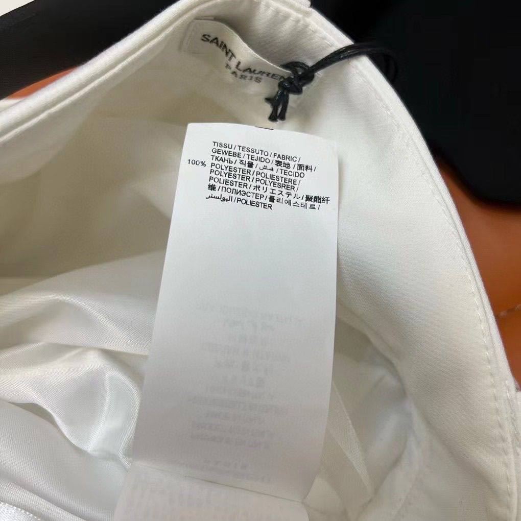 Коллекционные шорты Yves Saint Laurent BP-13135 Коллекционные шорты Yves Saint Laurent BP-13135