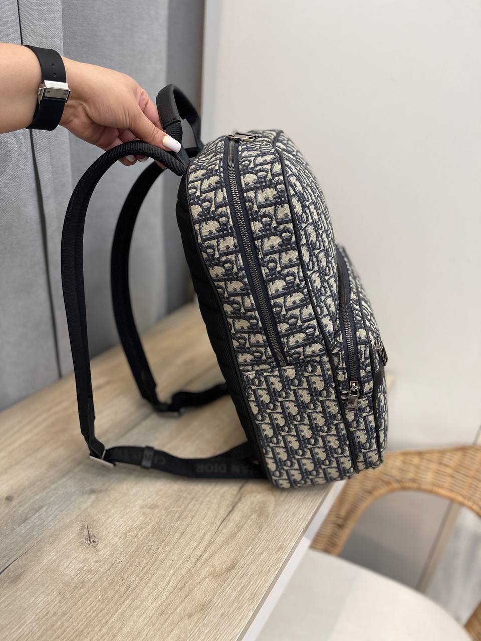 Стильный рюкзак Christian Dior BP-40242 Стильный рюкзак Christian Dior BP-40242