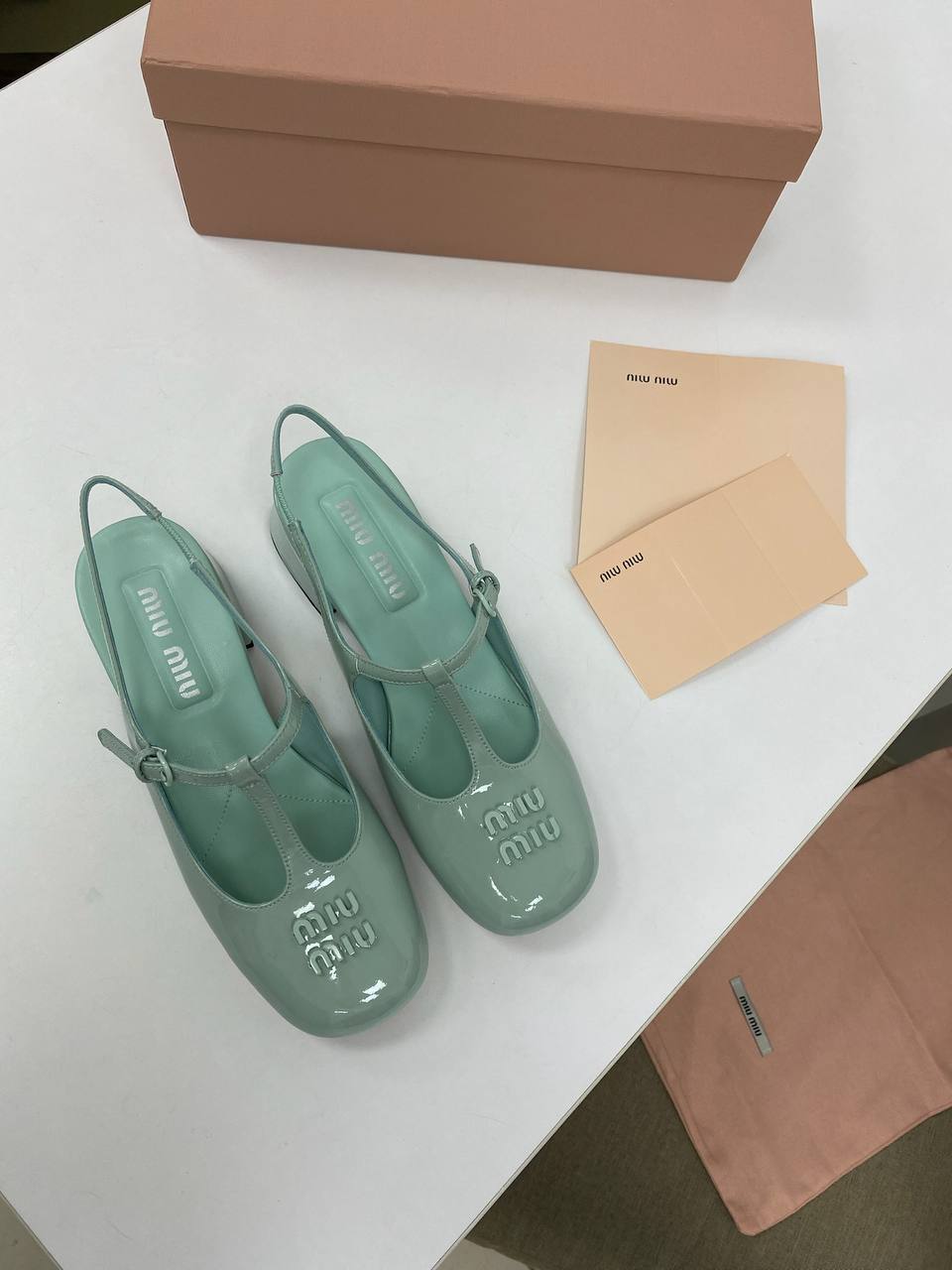 Трендовые туфли Miu Miu BP-33660 Трендовые туфли Miu Miu BP-33660