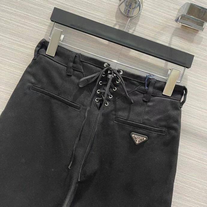 Трендовые шорты Prada BP-13217 Трендовые шорты Prada BP-13217