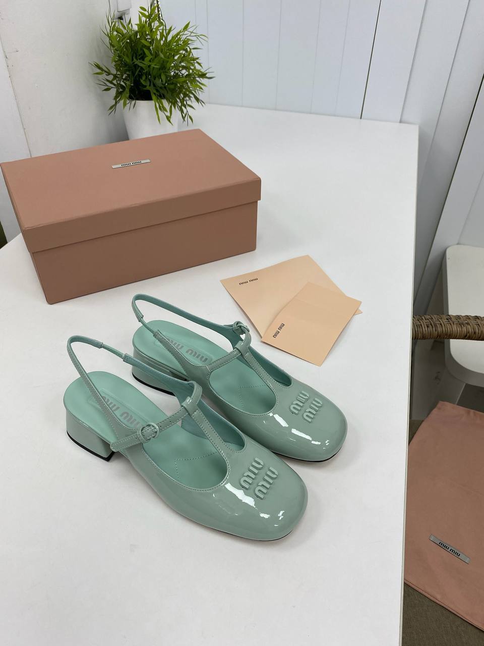 Трендовые туфли Miu Miu BP-33660 Трендовые туфли Miu Miu BP-33660