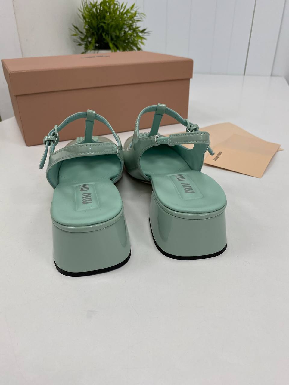 Трендовые туфли Miu Miu BP-33660 Трендовые туфли Miu Miu BP-33660