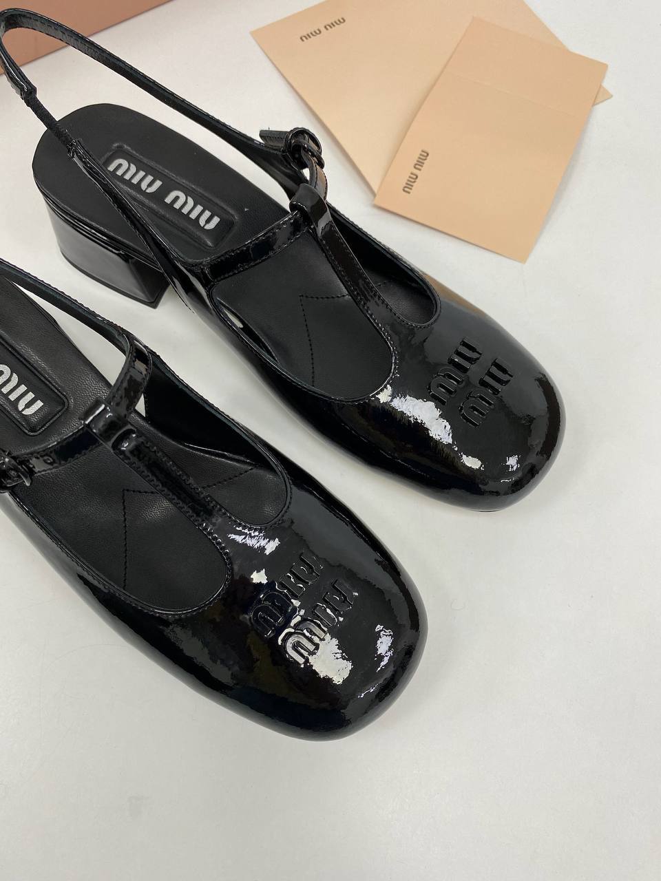 Коллекционные туфли Miu Miu BP-33659 Коллекционные туфли Miu Miu BP-33659