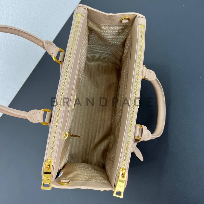 Сумка из кожи Prada Galleria BPLUX12352 Сумка из кожи Prada Galleria BPLUX12352