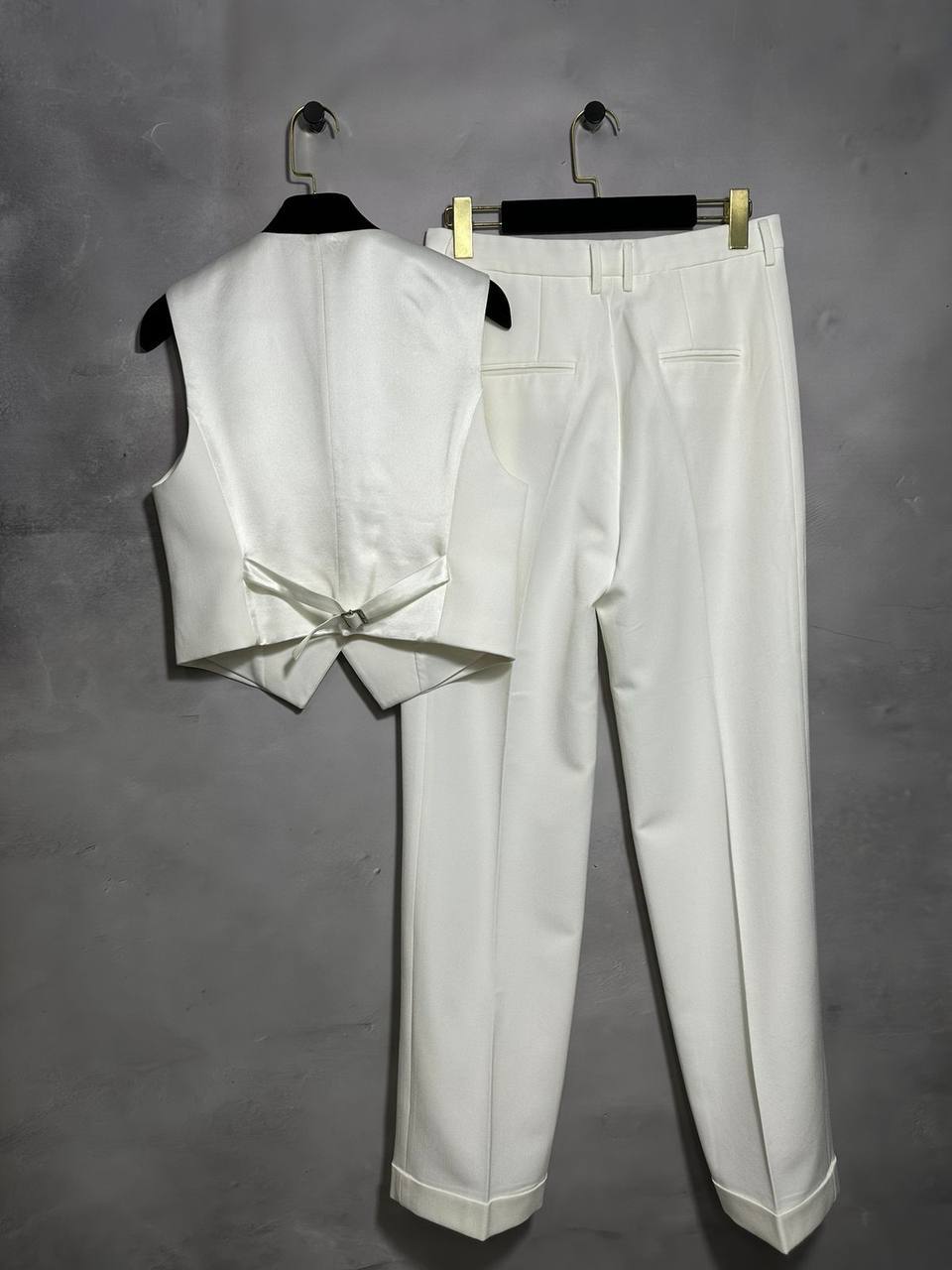 Трендовый костюм Yves Saint Laurent BP-43618 Трендовый костюм Yves Saint Laurent BP-43618