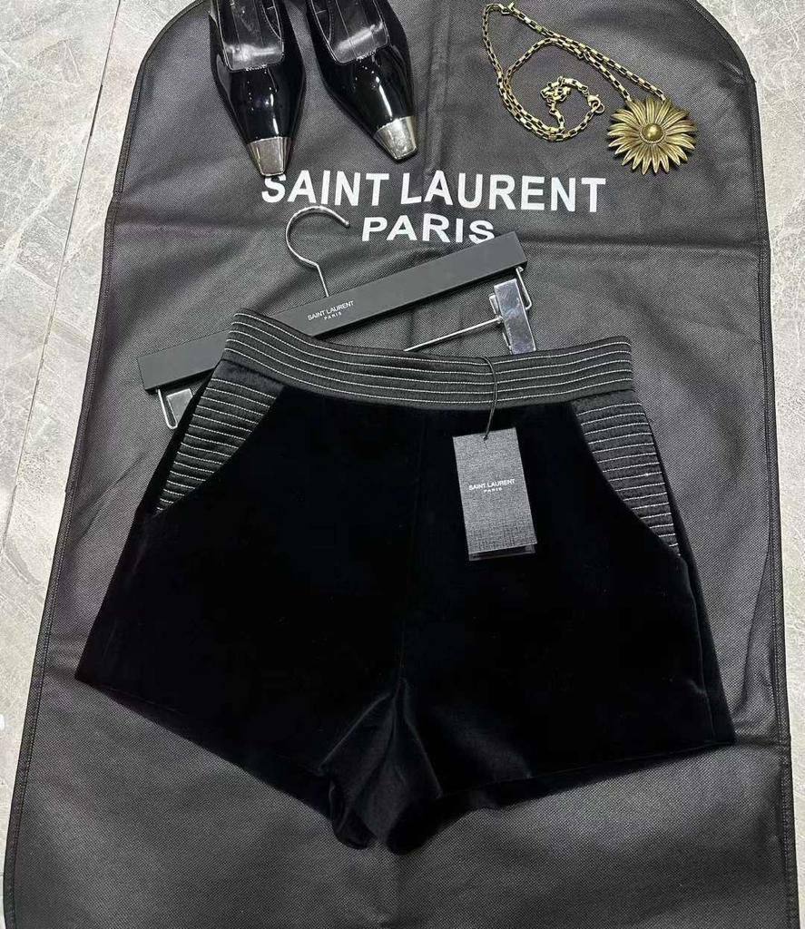 Элитные шорты Yves Saint Laurent BP-42613 Элитные шорты Yves Saint Laurent BP-42613