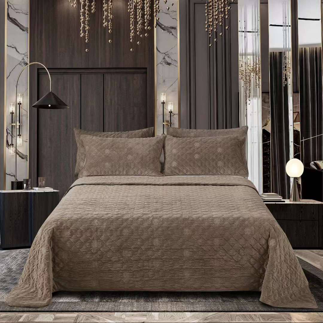 Элитное покрывало Roberto Cavalli BP-45307 Элитное покрывало Roberto Cavalli BP-45307