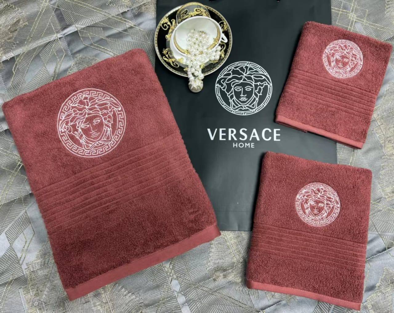 Versace полотенца комплект (3 шт.) BP-18687 Versace полотенца комплект (3 шт.) BP-18687