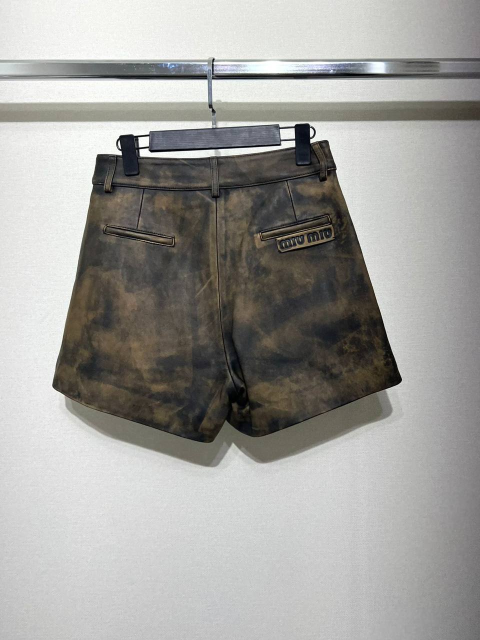 Кожаные шорты Miu Miu премиум BP-46579 Кожаные шорты Miu Miu премиум BP-46579