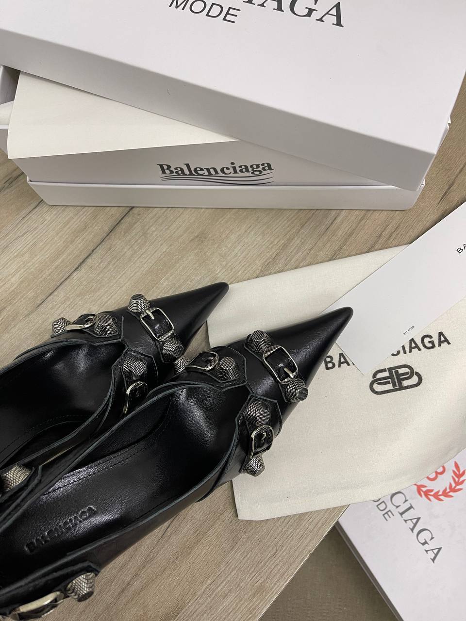 Трендовые туфли Balenciaga BP-31151 Трендовые туфли Balenciaga BP-31151