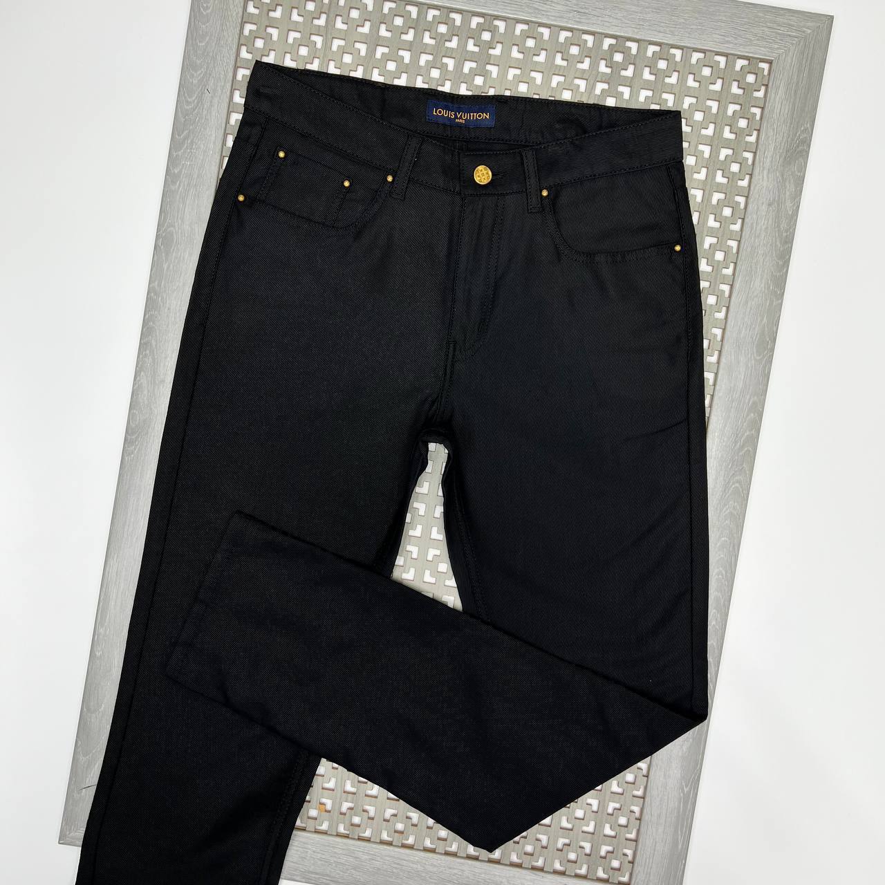 Джинсы Louis Vuitton дизайнерские BP-38384 Джинсы Louis Vuitton дизайнерские BP-38384