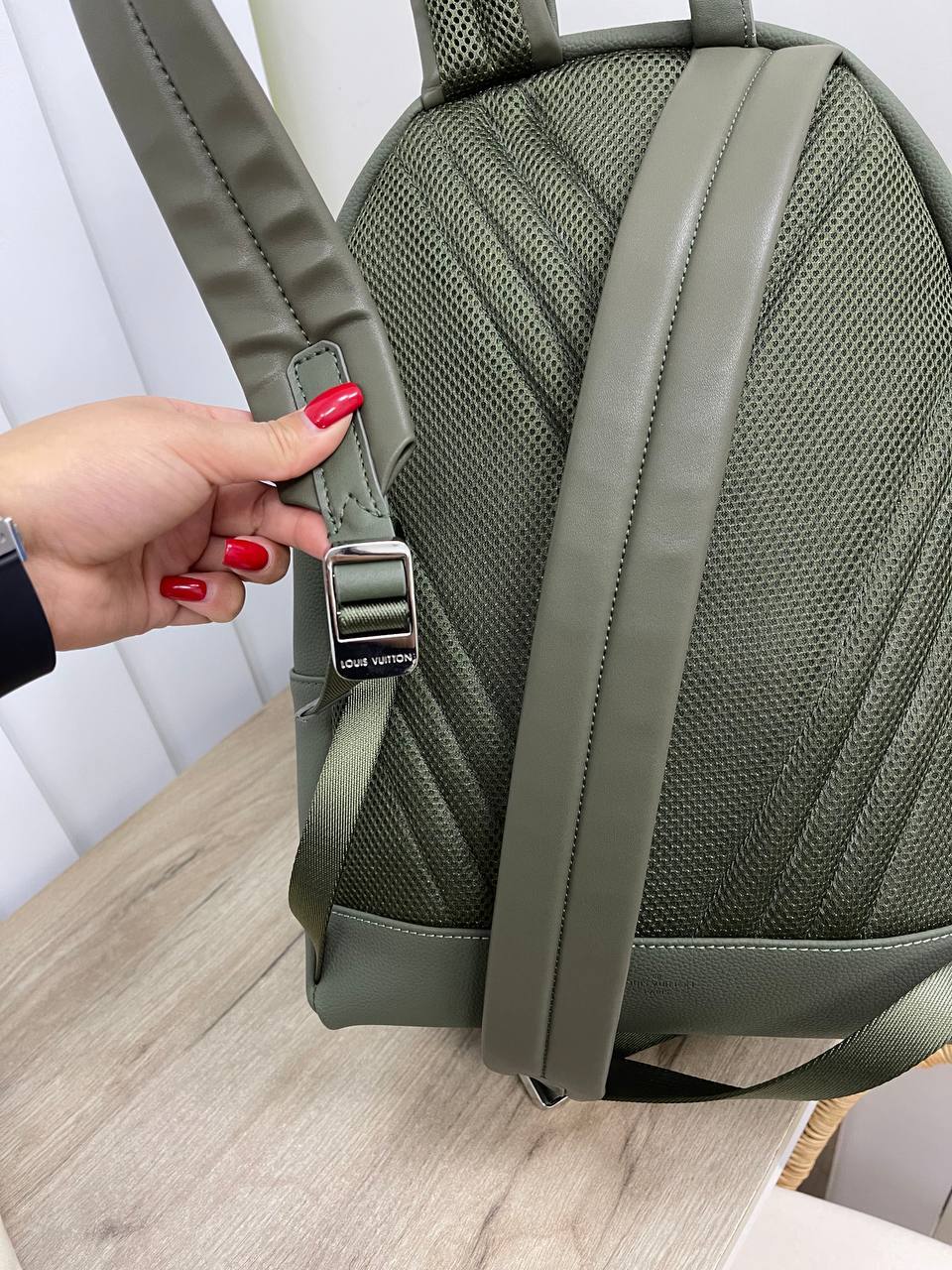 Стильный рюкзак Louis Vuitton BP-21801 Стильный рюкзак Louis Vuitton BP-21801