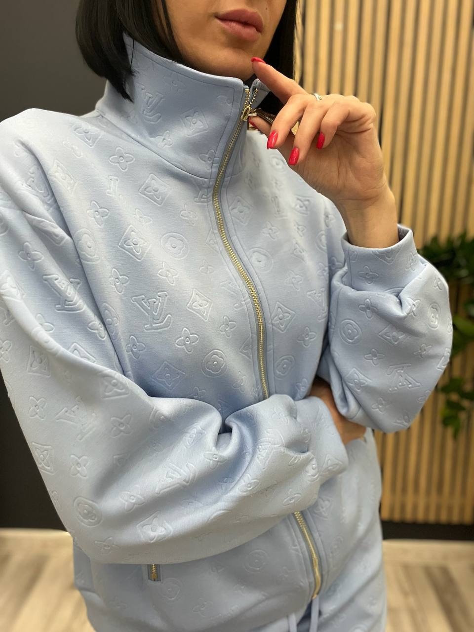 Элитный костюм женский Louis Vuitton BP-48212 Элитный костюм женский Louis Vuitton BP-48212