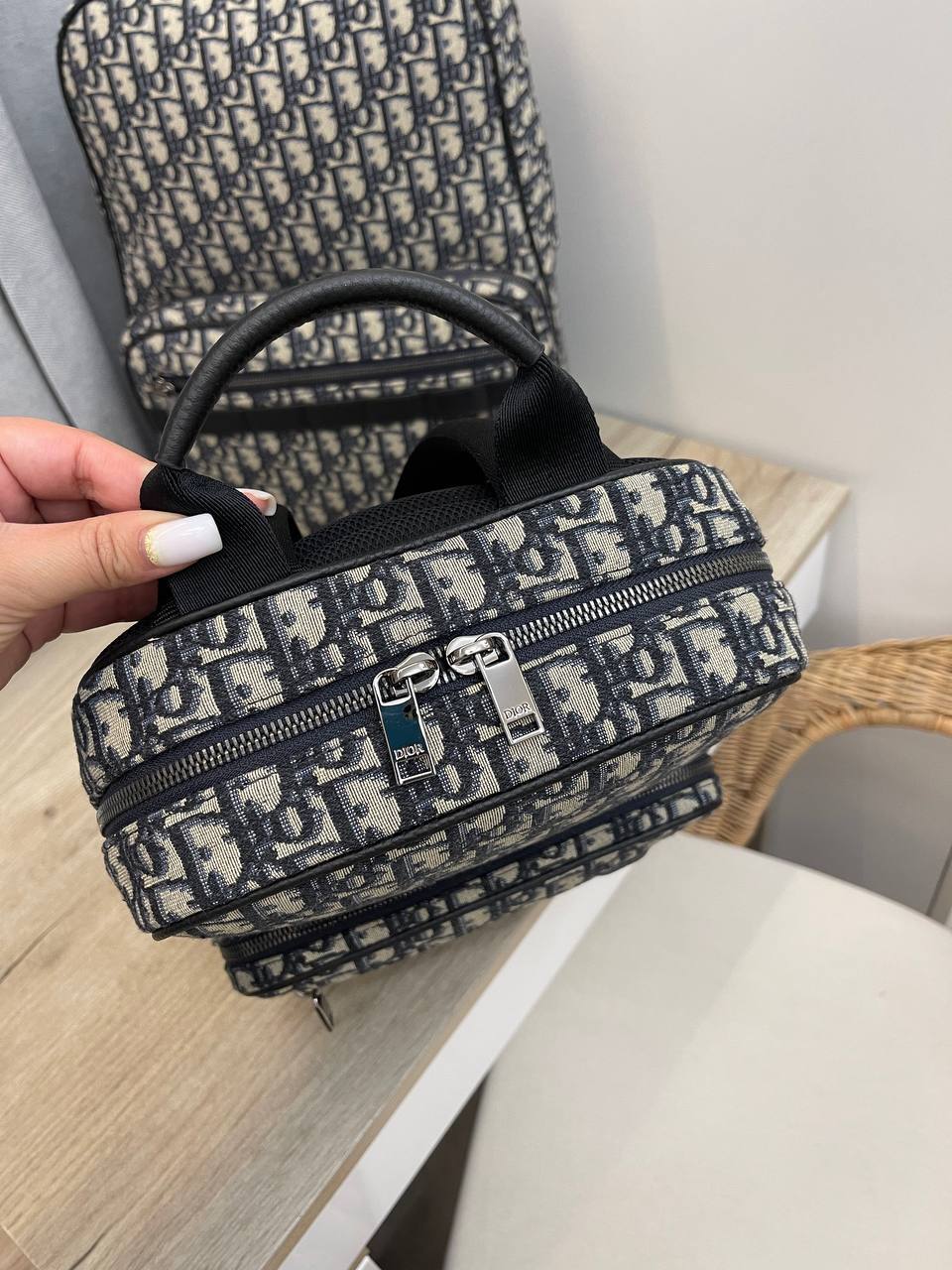 Стильный рюкзак Christian Dior BP-40243 Стильный рюкзак Christian Dior BP-40243