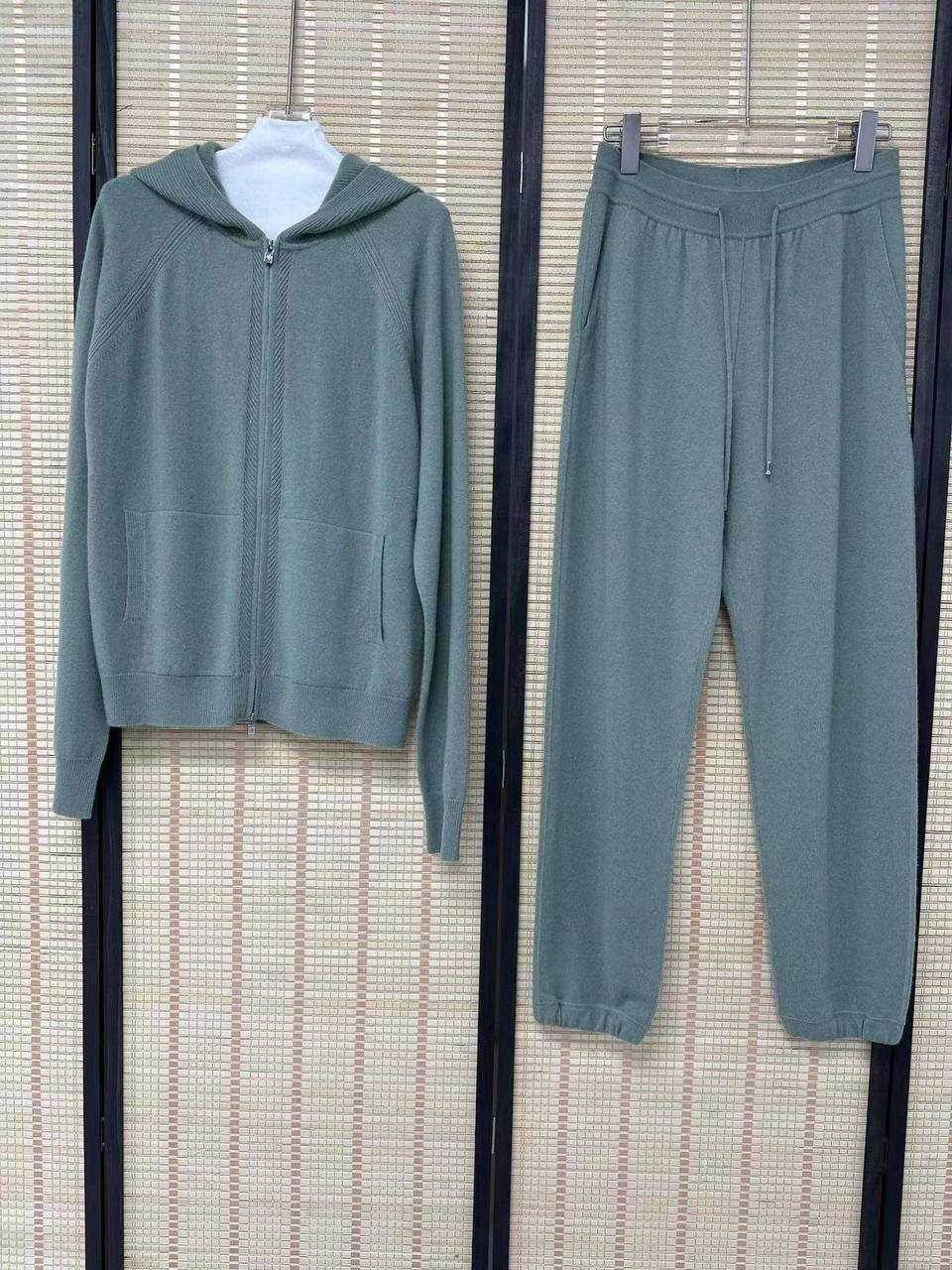 Элитный женский костюм BP-43042 Loro Piana Элитный женский костюм BP-43042 Loro Piana