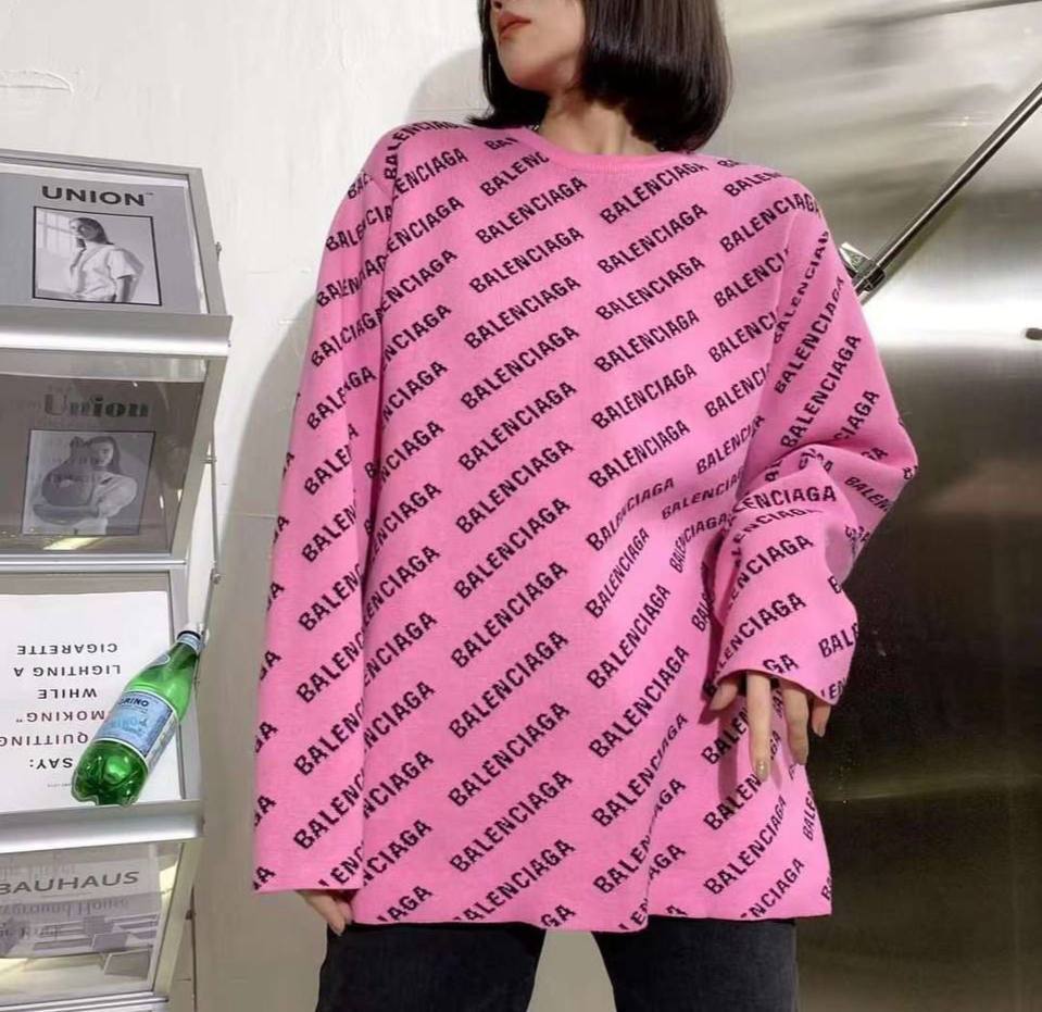 Повседневный женский свитер Balenciaga BP-22975 Повседневный женский свитер Balenciaga BP-22975