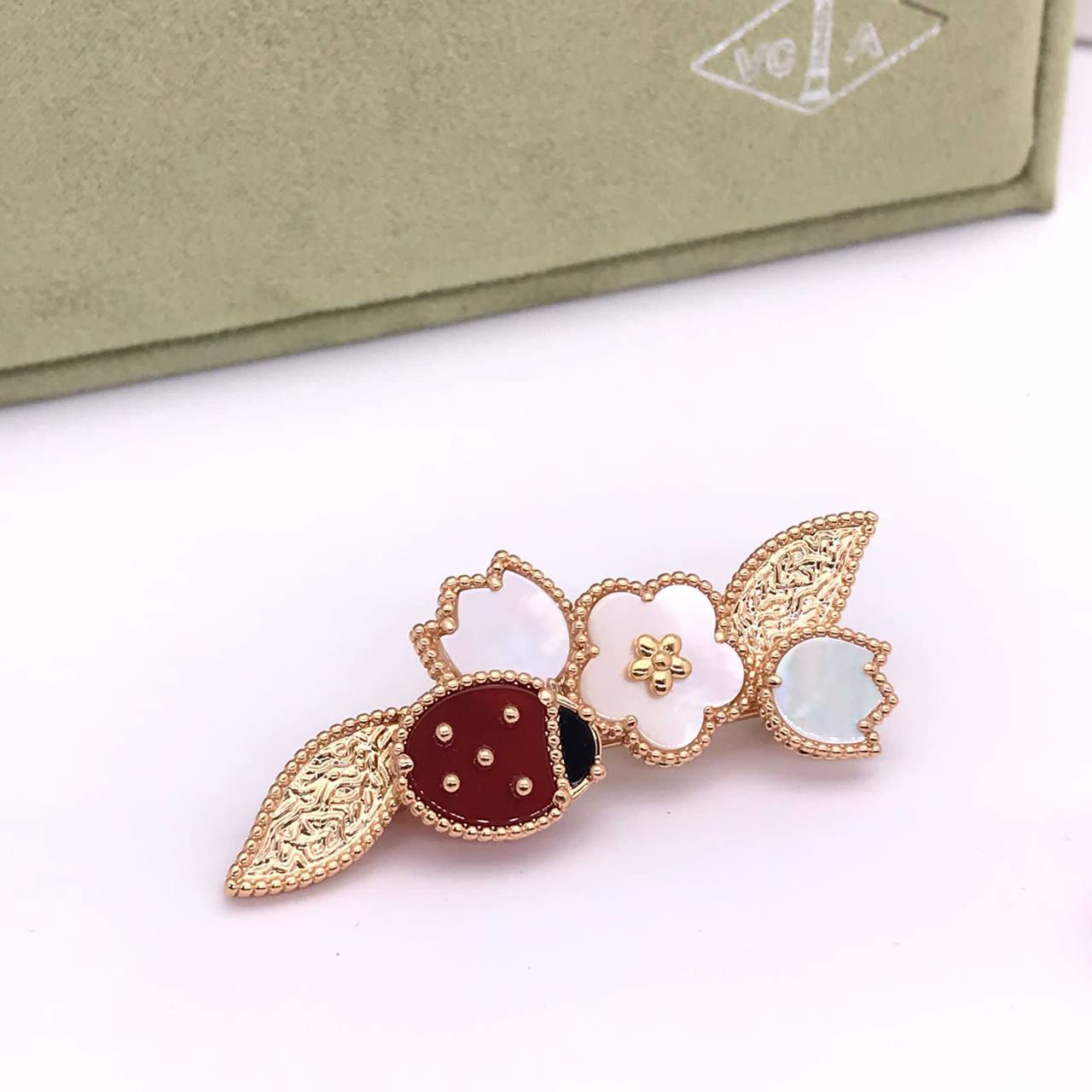 Элитная брошь Van Cleef BP-29587 Элитная брошь Van Cleef BP-29587