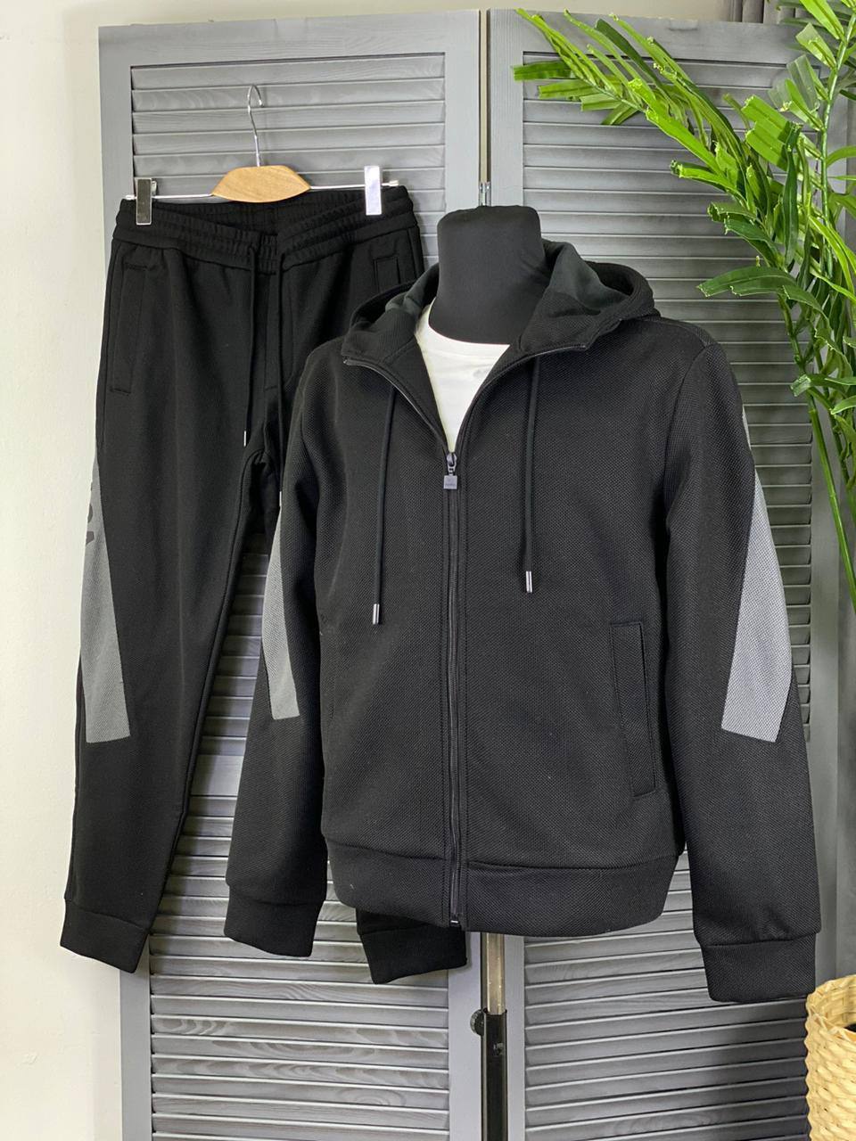 Спортивный костюм Balenciaga BP-23100 Спортивный костюм Balenciaga BP-23100