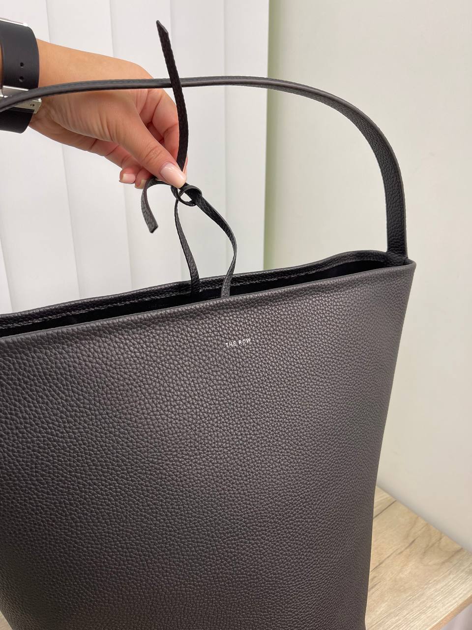 Коллекционная женская сумка The Row BP-22687 Коллекционная женская сумка The Row BP-22687