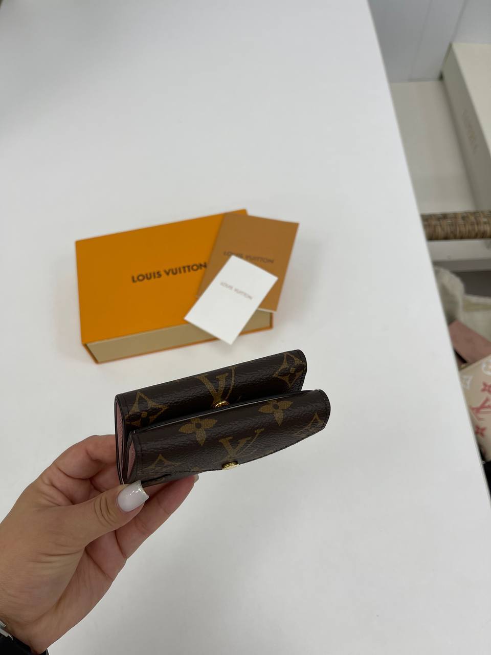 Коллекционный кошелек Louis Vuitton BP-34144 Коллекционный кошелек Louis Vuitton BP-34144