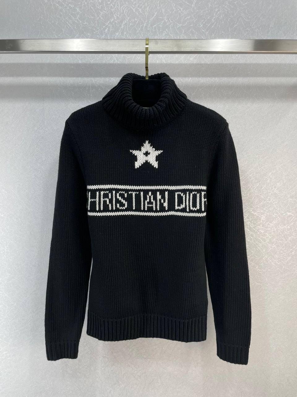 Коллекционный женский свитер Christian Dior BP-22839 Коллекционный женский свитер Christian Dior BP-22839