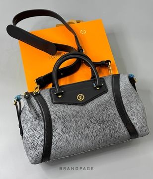 Сумка серая с чёрной отделкой от Louis Vuitton BP5-912766