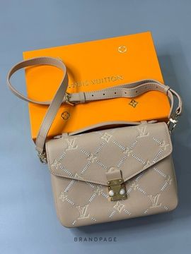 Сумка бежевая с белым узором от Louis Vuitton Pochette Métis BP5-012275