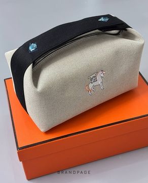 Косметичка светло-бежевая с чёрной ручкой от Hermès BP5-179068