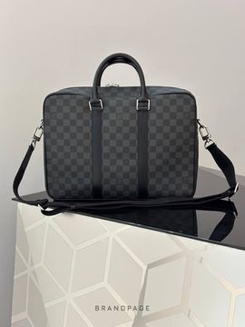 Портфель чёрно-серый от Louis Vuitton BP5-031735